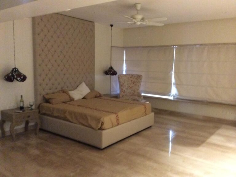 Juhu Duplex Apartment adds Dedicated Home Cinema, Dance Room and Audio Solutions