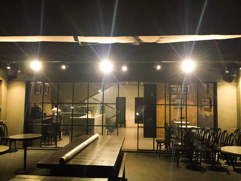 Multi-Zone Audio for Upscale Lifestyle Store in Santacruz