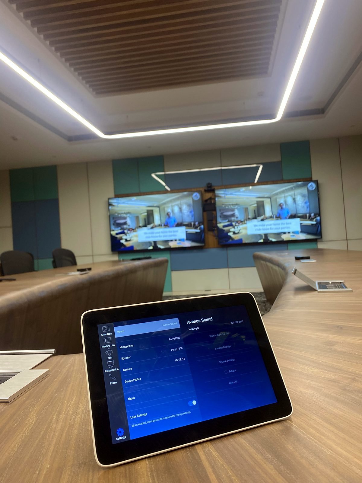 Poly touchscreen controller in a Parel boardroom