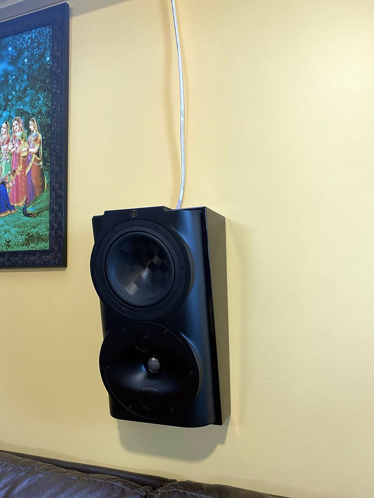 Surround speaker in a Navi Mumbai home theatre